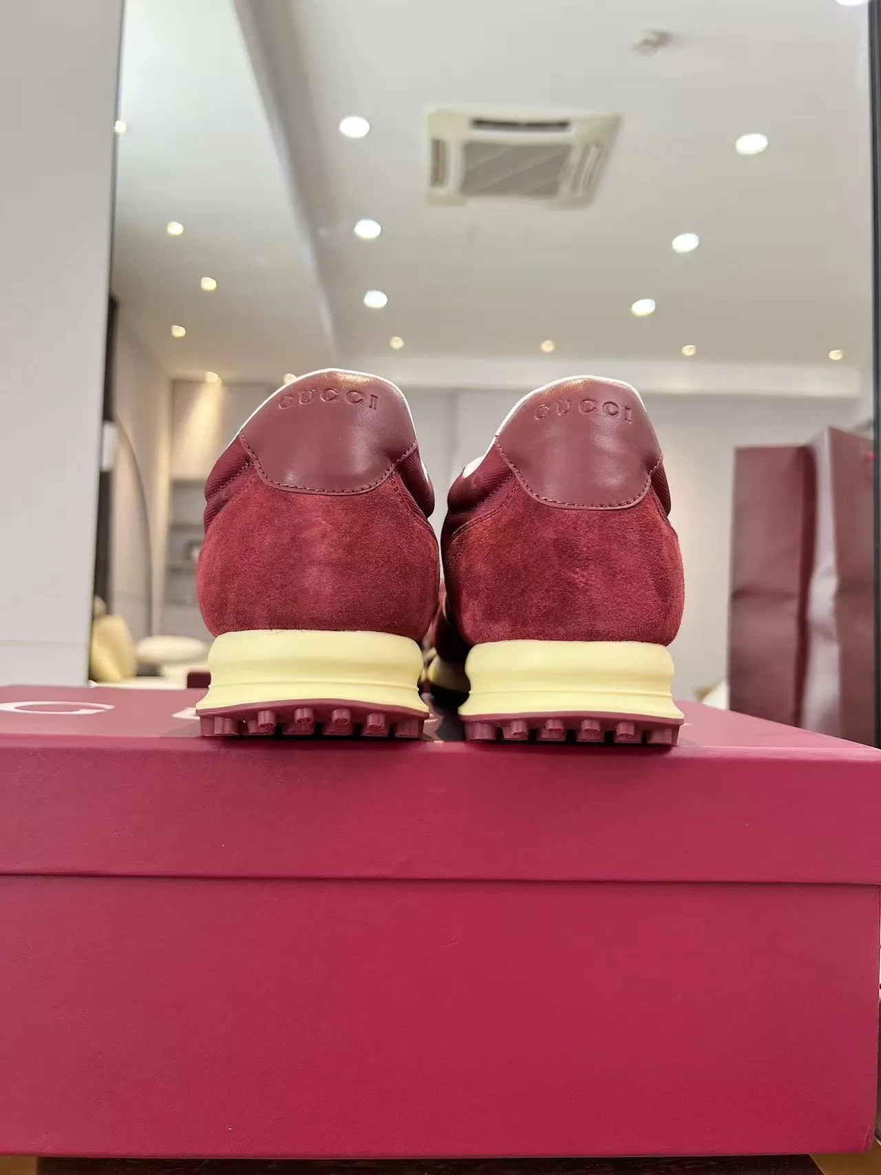 660💰GUCCI Men's New Forrest Gump Sports Shoes Light, comfortable and versatile, full of details, showing retro sports feelings Men's size 39-45